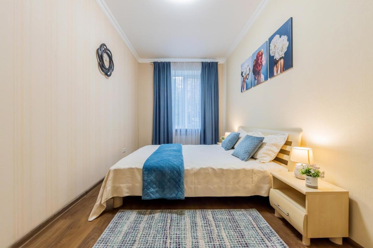 2К Квартира На Шота Руставелі, Бессарабка Kiev Exterior foto